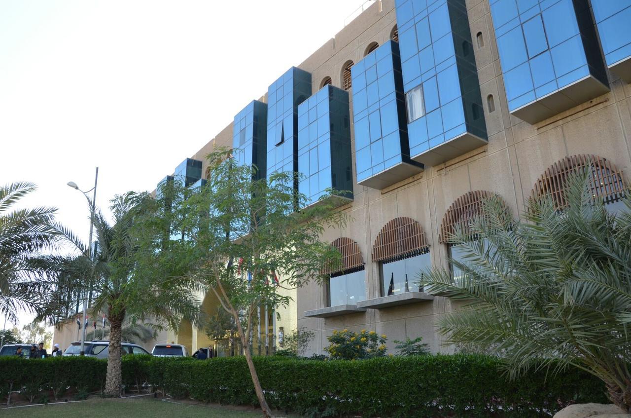 Basra International Hotel Extérieur photo