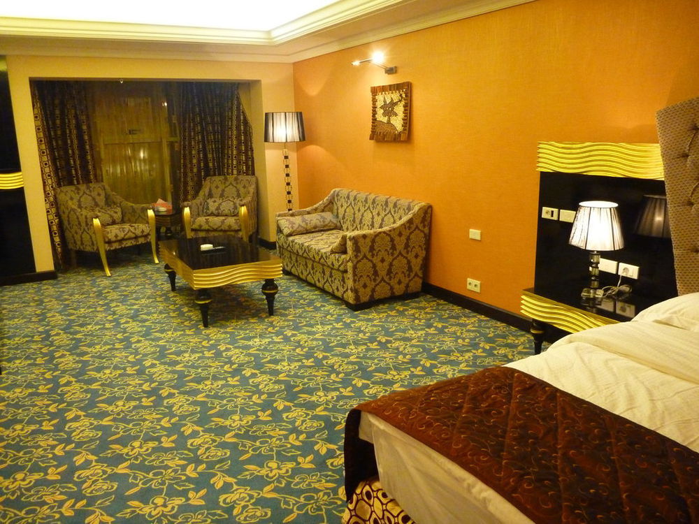 Basra International Hotel Chambre photo